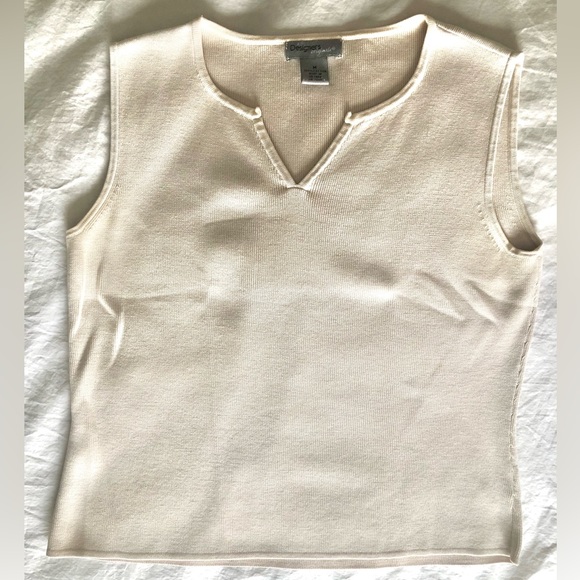 NEW DESIGNERS ORIGINALS CREAM SLEEVELESS NOTCHED NECK SWEATER MEDIUM - Picture 4 of 6